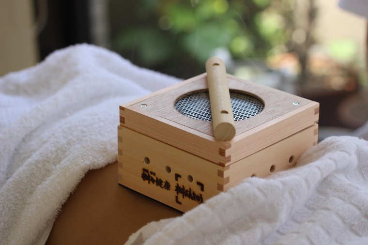 桝おんきゅう+もぐさ88個セット masuonqmol001.jpg